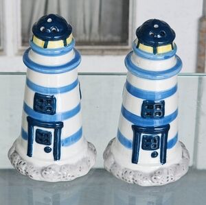 Collectible Cardinal Inc. Ceramic/Porcelain Lighthouse Salt & Pepper Shakers